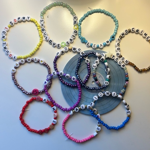 12 Taylor swift eras tour beaded friendship bracelets‎ - Picture 1 of 5
